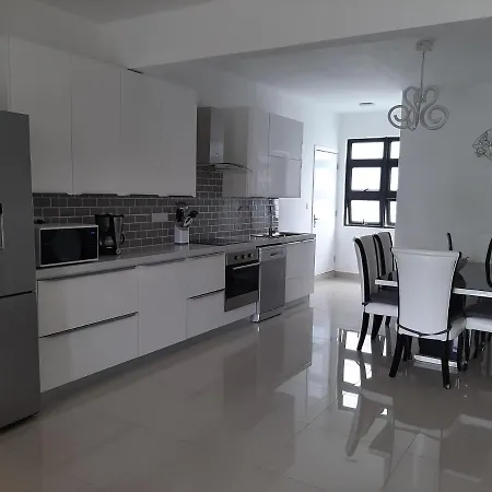 Ti Coco Apartment Pereybere Beach Exterior photo